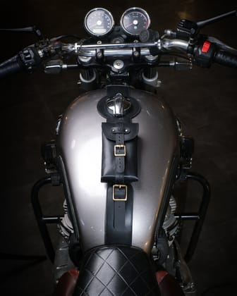 interceptor/gt 650: moto exclusive tank strap-black / tank strap & pouch / in