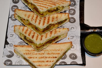 Samosa Sandwich