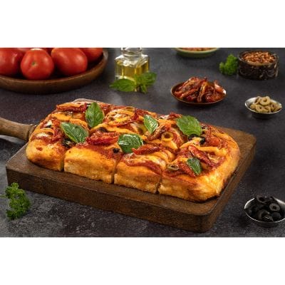 Detroit - Olive & Sundried Tomatoes Pizza