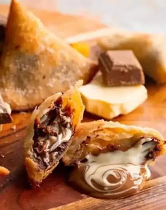 Molten Chocolate Samosa