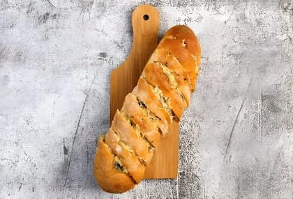 Classic Garlic Bread With Dip (6 Pcs)