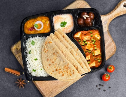 Fam's Favorite Matar Paneer - Feast Thali