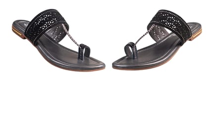 Titas Ladies Black Chappal (Cs C 250102)-Black / D. Grey / 3
