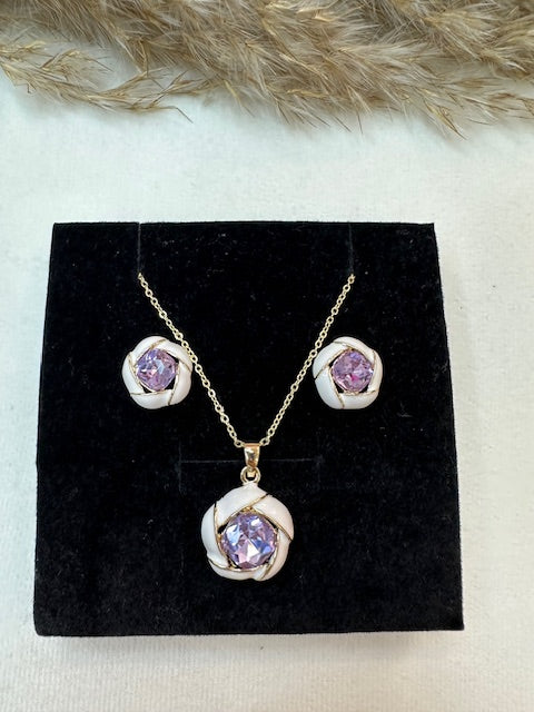 Snow White Necklace Set