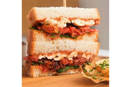 Pesto, Mozzarella and Tomato (Cold) Sandwich
