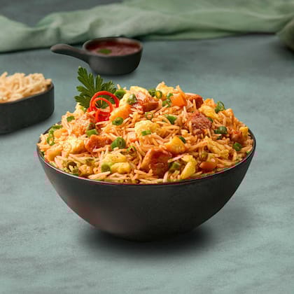 Chicken Schezwan Fried Rice Bowl
