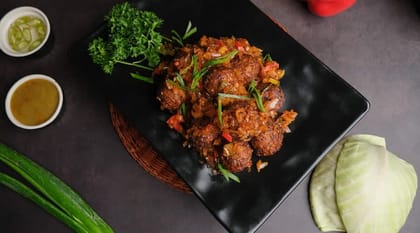 Veg manchurian dry [8pcs]