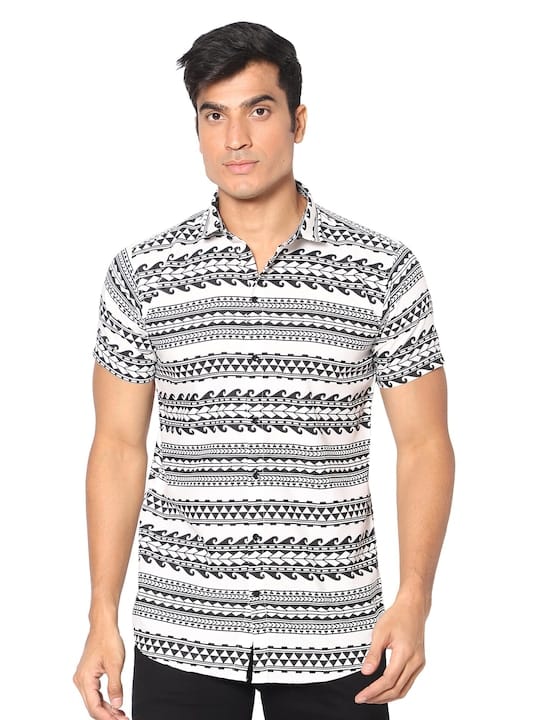 Classic Opaque Geometric Printed Casual Shirt