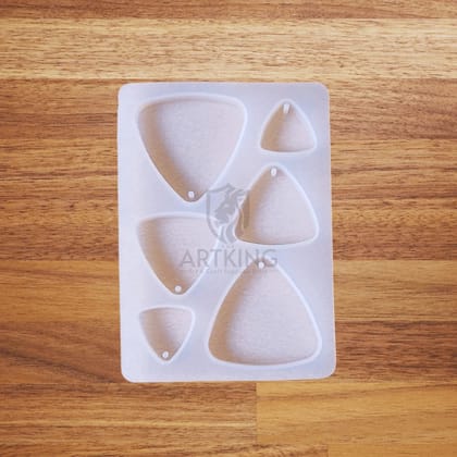 Curved Triangle Earing or Pendant Mould
