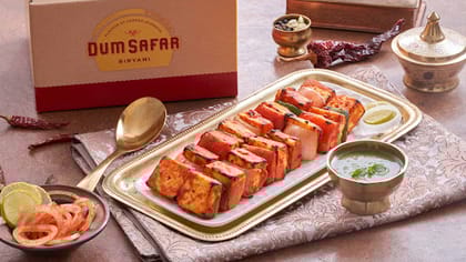 Tandoori Paneer Tikka (8 Pcs)