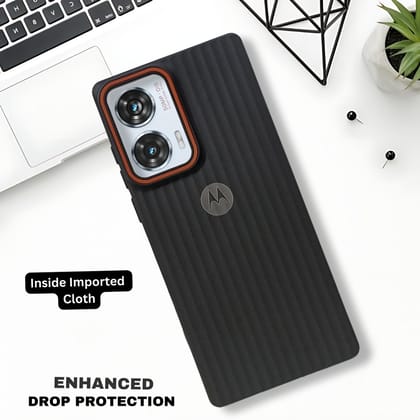 SleekLine Black Silicone Case for Motorola G64