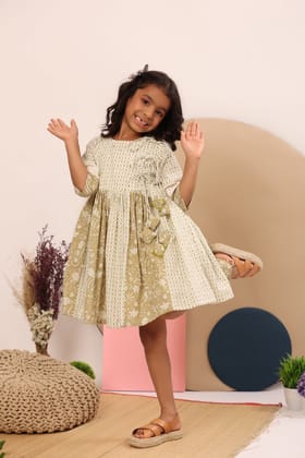 Printed Embellished Knotted Dress-0-6 months