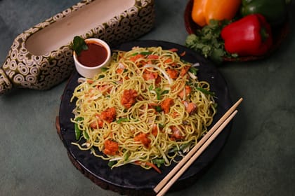 Chicken hakka noodles