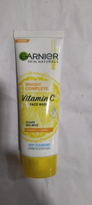 Garnier Skin naturals Bright Complete Vitamin c Face wash 