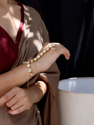 Zoe Kundan Hathphool-Gold