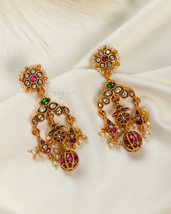 Antique Gold Polish Kundan Hangings CHE1572