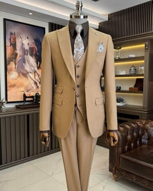 ITALIAN FIT MEN'S TAN SINGLE BREASTED SUIT BY ITALIAN VEGA® (2-PIECE)-S-38