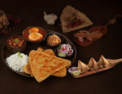 Dhaba Egg Curry Thali Meal + 3 Mini Samosas
