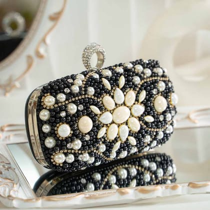 Jazzy Pearl Clutch Bag-Black