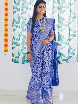 Floral Woven Design Zari Banarasi Saree