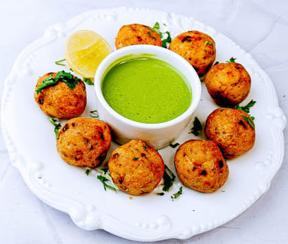 Baked Chicken Meatballs Indian Style (8 PCS)