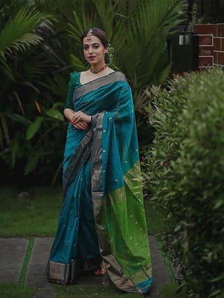 Floral Woven Design Zari Banarasi Saree