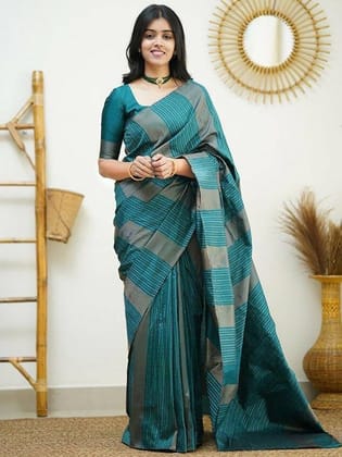 Woven Design Zari Silk Blend Banarasi Saree
