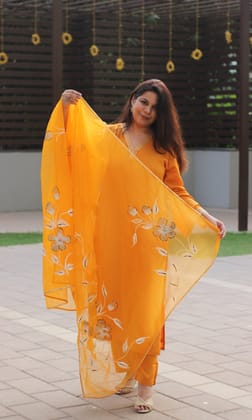 Muslin Silk Mustard & Gold Slit Sleeve Suit with Organza Handbrush Painted Dupatta-XXS