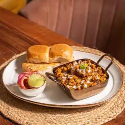 Chicken Keema With Pao