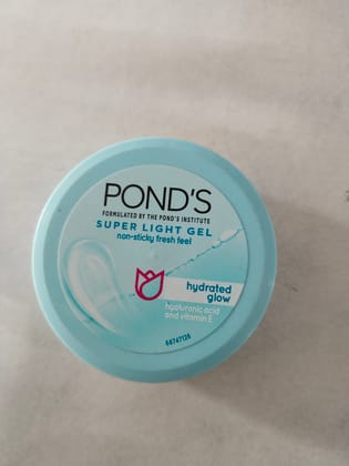 Ponds Super light gel