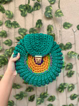 Crochet oreo sling bag