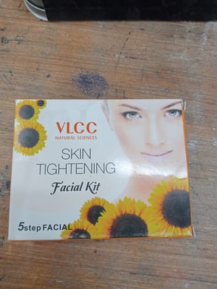 Vlcc Natural sciences Skin Tightening Facial kit 