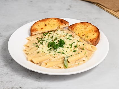 White Sauce Pasta