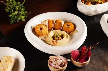 Falafel Hummus And Pita
