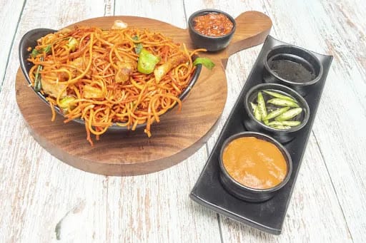 Chicken Schezwan Noodles