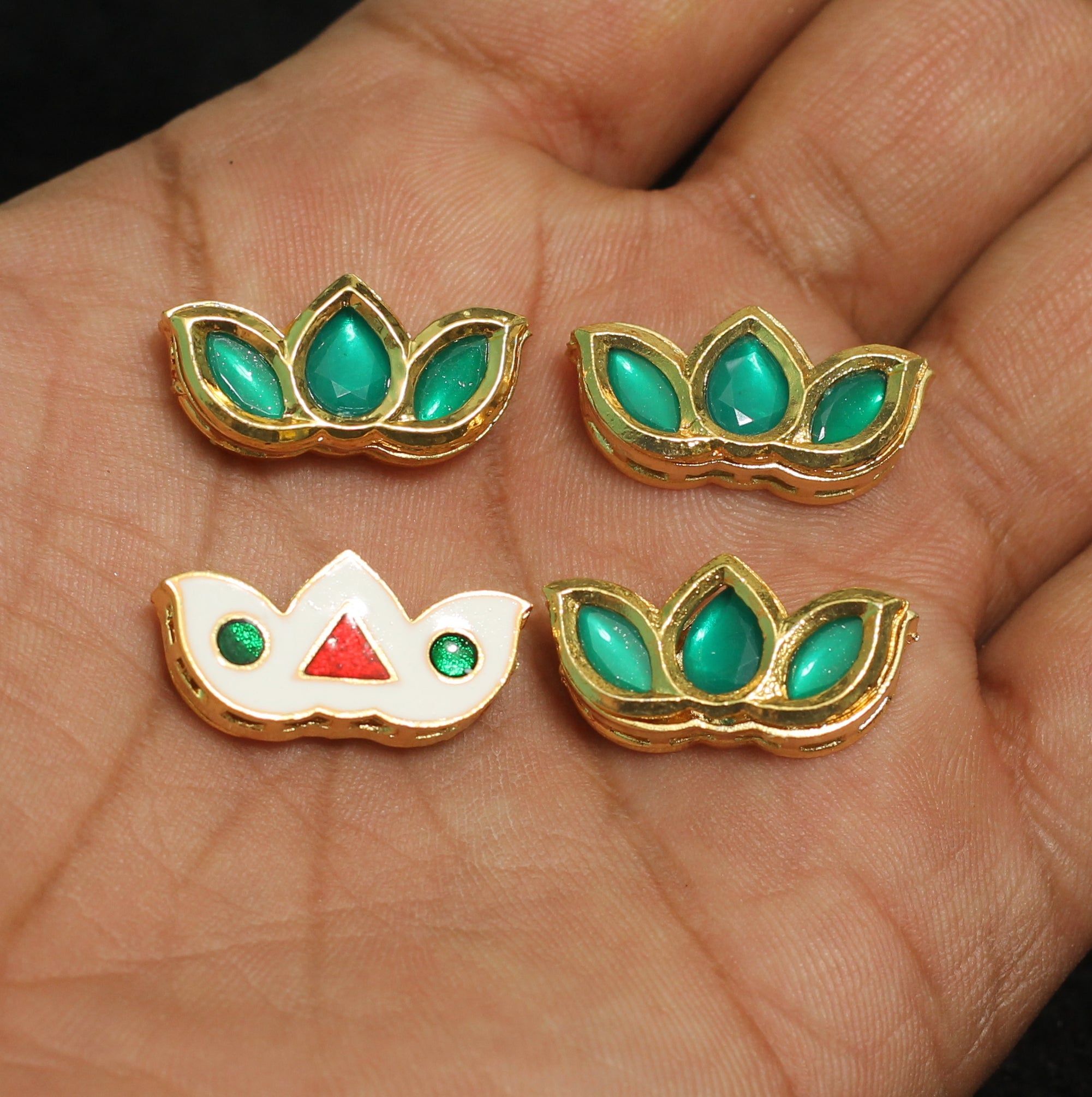 4 Pcs, 12x24mm, Kundan Spacer Connectors Golden-Green / Kundan