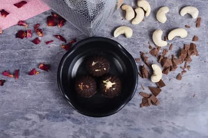 Our Bond Is Coated Chocolate [20 Pieces]