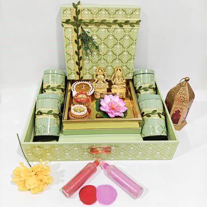 SnaXup Nuts & Choco Treat Hamper Box