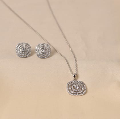 Tamarind Pendant Set with Chain