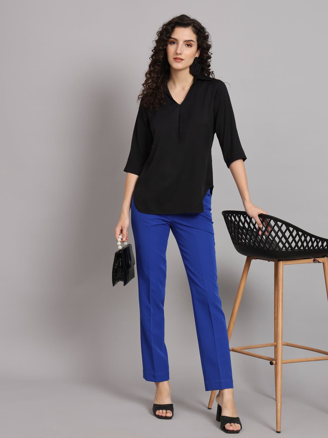 V-Neck Shirt with Box Pleat - Black-XL