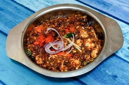 Chicken Tikka With Brain [Half, 310 Grams]