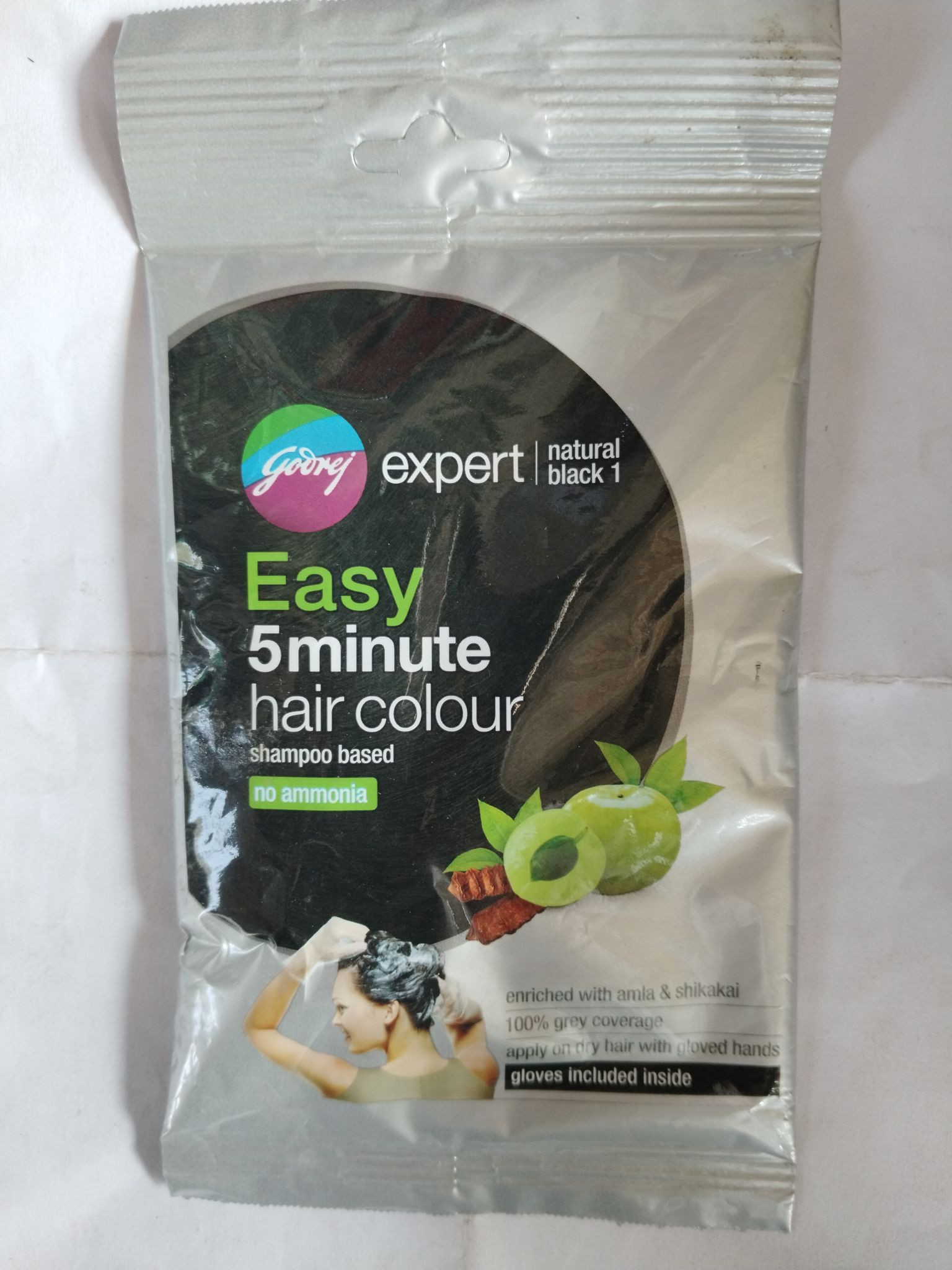 Godrej expert natural black 5minute Hair colour Shampoo based with amla & shikakai 