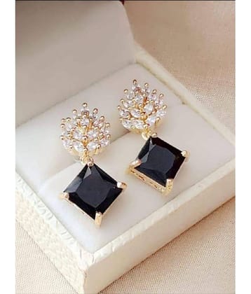 MGSV EARRINGS WITH AD DIMOND