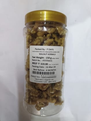 Walnut kernals 