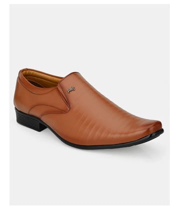 Kwiclo Tan Formal Shoes - None