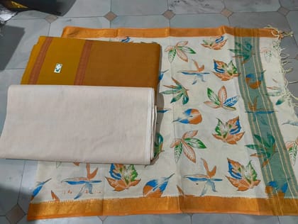 Traditional Menthikalanaki Dupatta with Mangalgiri Top