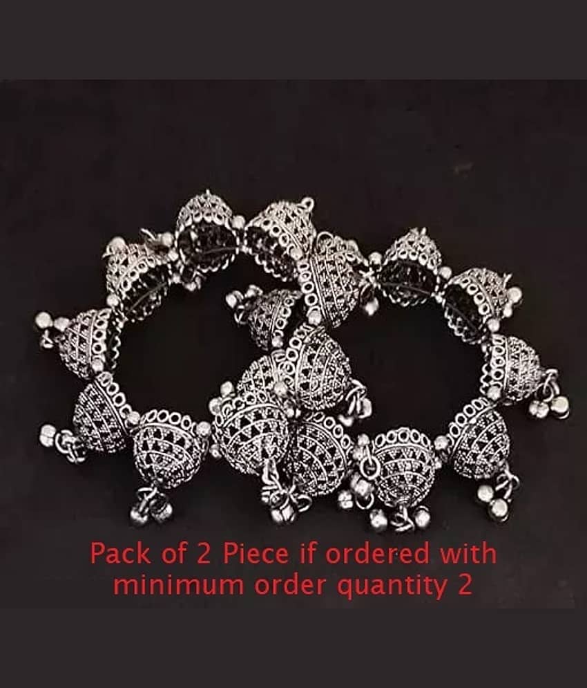 Samridhi DC Silver Bangle ( Pack of 1 )