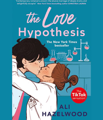 THE LOVE HYPOTHESIS: Tiktok made me buy it! The romcom of the year! Paperback 21 October 2021 by Ali Hazelwood