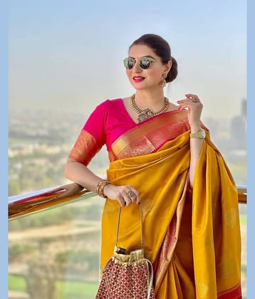 fab woven Art Silk Woven Kanjeevaram Sarees With Unstitched Blouse Piece ( Yellow )