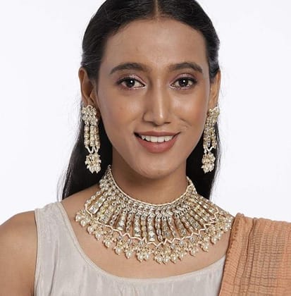 Traditional Kundan Bridal Necklace Set